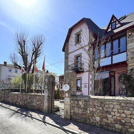 Posada Villa Rosa Reinosa Exteriör bild